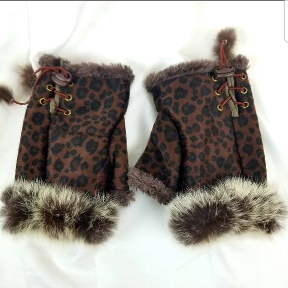 Gloves Fingerless - NWOT - Picture 3 of 5